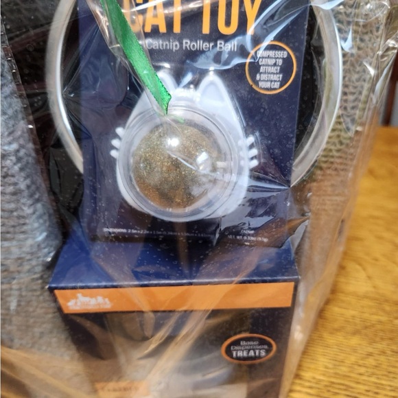 7 Piece Set Cat Assortment - Picture 3 of 6